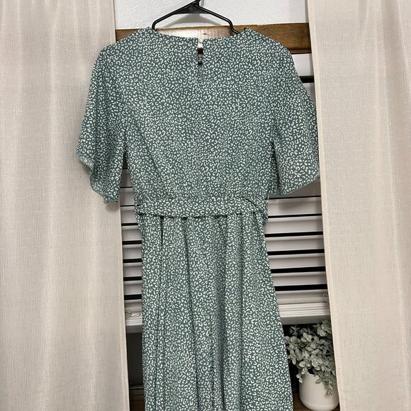 Lightweight Sun Dress - Picture 3 of 3